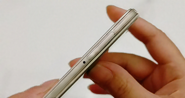 ไม่มี PIN Ejector ของซิมการ์ด? ลองใช้แฮ็กที่มีประโยชน์ 5 ข้อนี้
